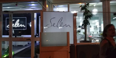 Selen Lounge food