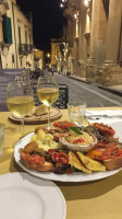 Modica Di San Giovanni Cantina Con Uso Di Cucina food