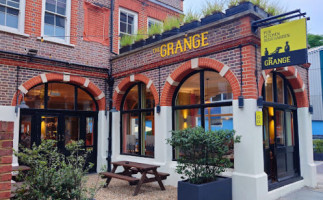 The Grange Pub outside