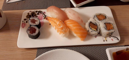 Sushi Meile food