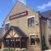 Silkwood Farm Pub outside