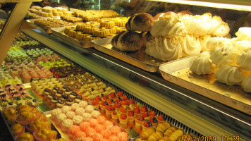 Pasticceria La Dolce Vita food