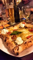 Pizzeria Frida food