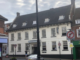 Crown Carvery At The Swan food