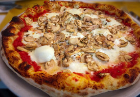 La Pecora Nera Pizza&piastra food