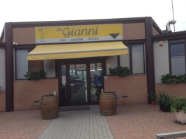 Da Gianni inside