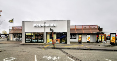 Mcdonald's outside