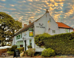 The Bay Horse Inn outside