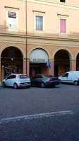 Gelateria Islanda outside