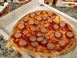 Pronto Pizza food