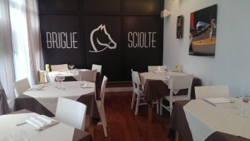 Briglie Sciolte inside