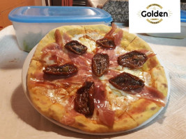 Pizzeria Golden food