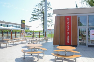 Mcdonald's inside