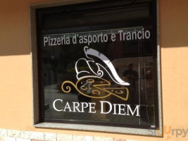 Carpe Diem inside