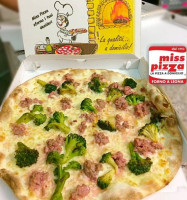 Miss Pizza Tor Vergata food