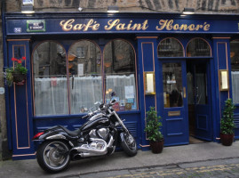 Café St Honoré outside