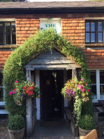 The Yew Tree outside