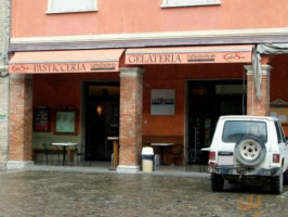 Caffe Centrale outside