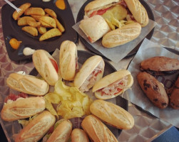 100 Montaditos food