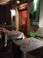 Antica Hosteria inside