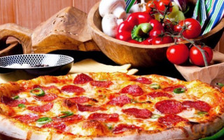 C'e Pizza Per Te food