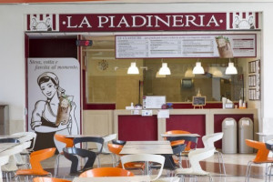 La Piadineria inside