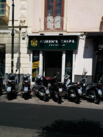 Queen's Chips Sorrento inside