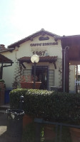 Caffe' Station outside