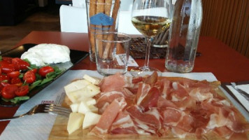 Cento% Crudo food