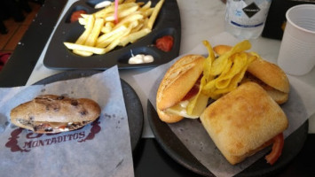 100 Montaditos food