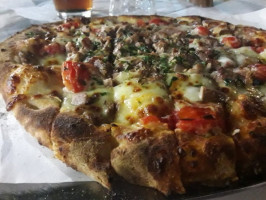 Aleci Pizzeria food