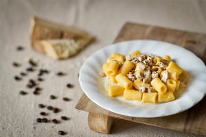 Contadinostrano Ciapa E Porta A Cà  food