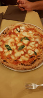 A Tutta Pizza food