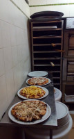 Alberto Pizza food