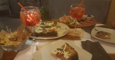 Al Cortile Alessi food