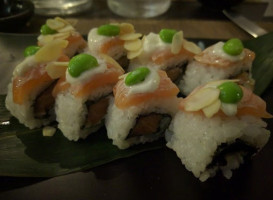 Barracuda Tropical Maki food