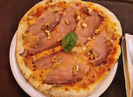 Bar Ristorante Pizzeria Via Mare food