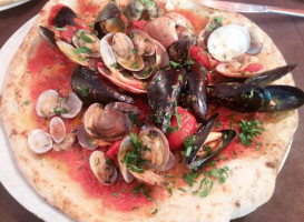 Antica Pizzeria Port'alba food