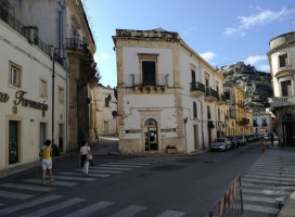 Antico Caffe outside