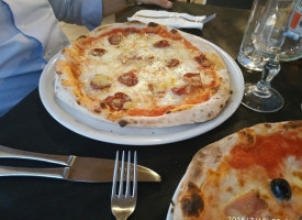 Al Poetto Pizzeria inside