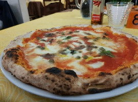 Antica Pizzeria Del Corso food