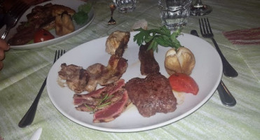 Cascina Serzego food