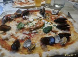 Corallo Pizzeria food