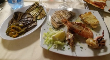 Cala Dei Normanni food