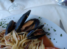 Cala Dei Normanni food