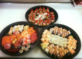 Ama Sushi Club food