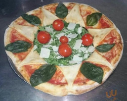 C'è Pizza Per Te food