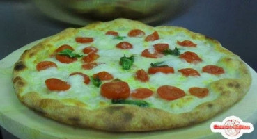 Compagnia Della Pizza food