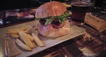 Ark Pub Birreria food