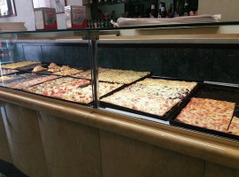 Baldini Pizza food